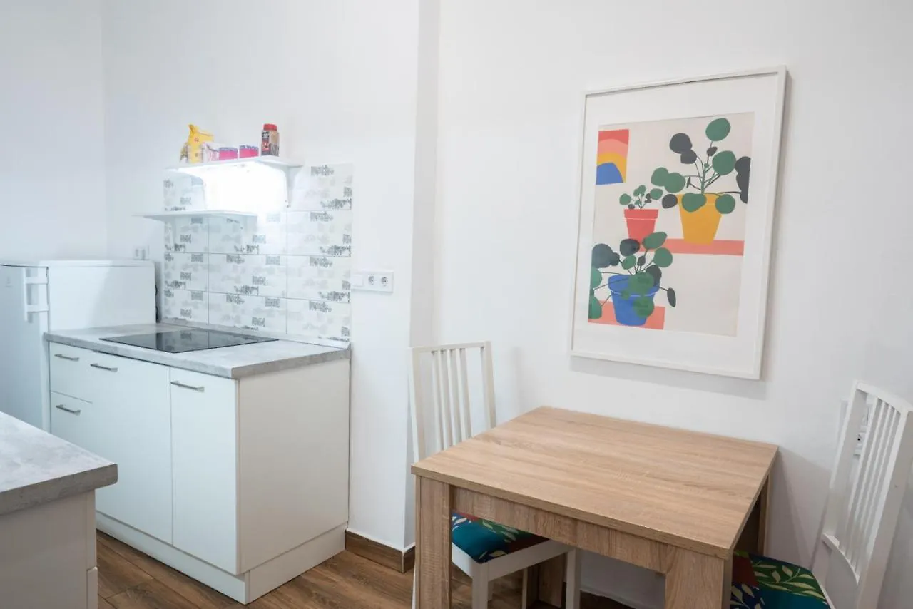 Cozy & Quiet Apartment Near Kiraly Street Free Parking, Ac, Perfect For 4 Guests! Budapešť