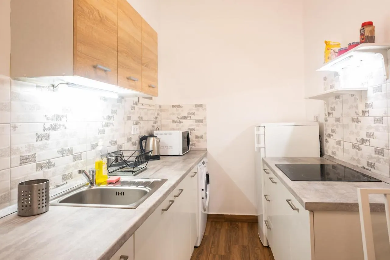 Cozy & Quiet Apartment Near Kiraly Street Free Parking, Ac, Perfect For 4 Guests! Budapešť Maďarsko