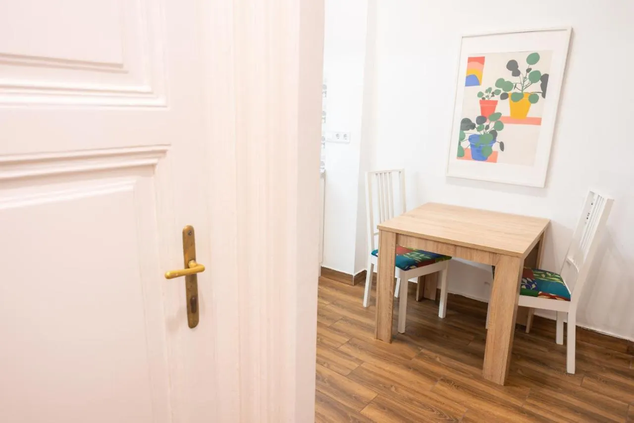 Cozy & Quiet Apartment Near Kiraly Street Free Parking, Ac, Perfect For 4 Guests! Budapešť Maďarsko